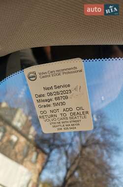 Внедорожник / Кроссовер Volvo XC60 2015 в 