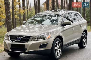 Внедорожник / Кроссовер Volvo XC60 2012 в Киеве