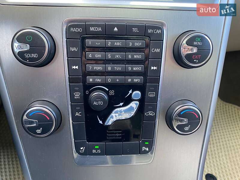 Позашляховик / Кросовер Volvo XC60 2011 в Новояворівську