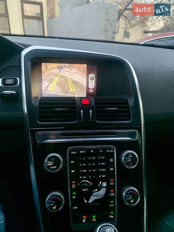 Внедорожник / Кроссовер Volvo XC60 2017 в Киеве