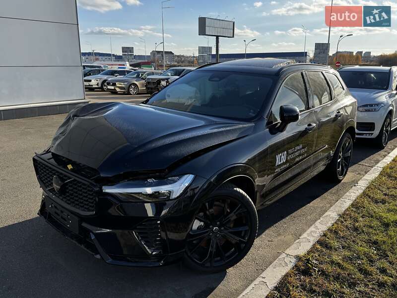 Внедорожник / Кроссовер Volvo XC60 2024 в Киеве