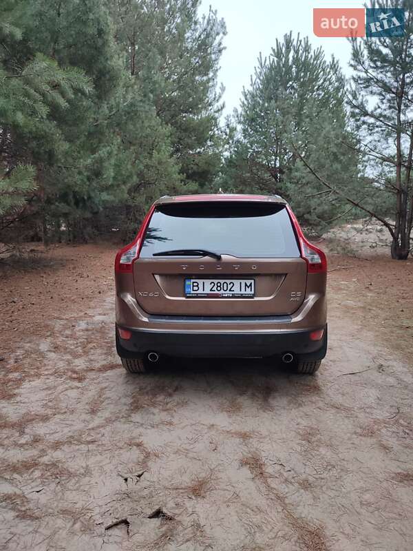Внедорожник / Кроссовер Volvo XC60 2012 в Светловодске