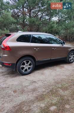 Внедорожник / Кроссовер Volvo XC60 2012 в Светловодске