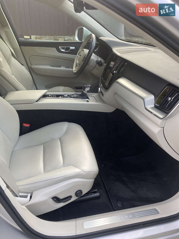 Внедорожник / Кроссовер Volvo XC60 2018 в Львове фото 21 Внедорожник / Кроссовер Volvo XC60 2018 в Львове