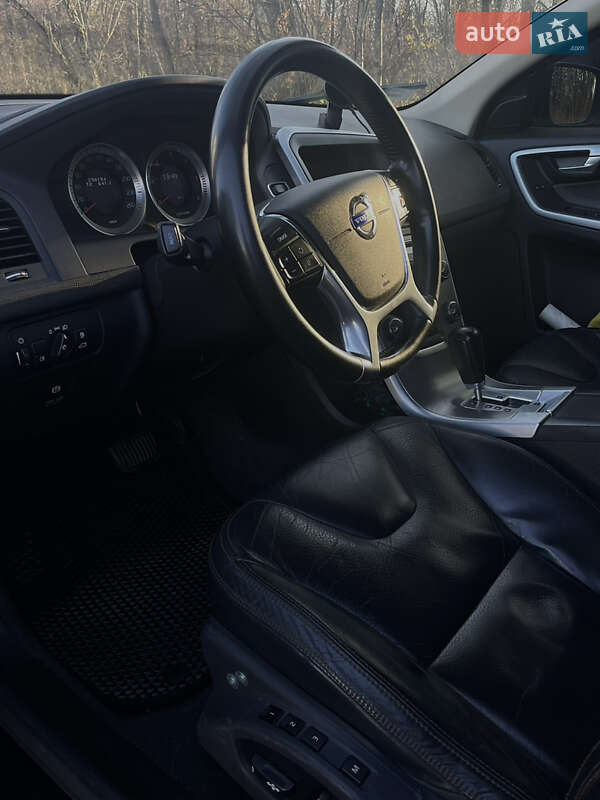 Внедорожник / Кроссовер Volvo XC60 2011 в Киеве