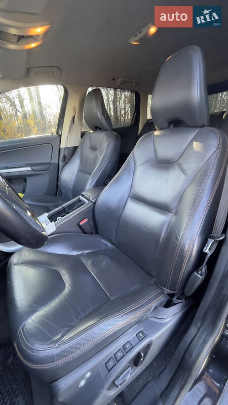 Внедорожник / Кроссовер Volvo XC60 2011 в Киеве