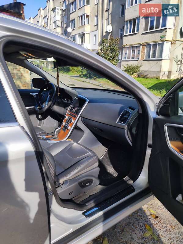 Внедорожник / Кроссовер Volvo XC60 2016 в Ровно фото 18 Внедорожник / Кроссовер Volvo XC60 2016 в Ровно