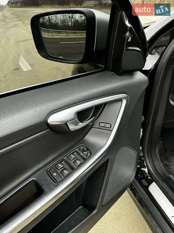 Позашляховик / Кросовер Volvo XC60 2015 в Тернополі