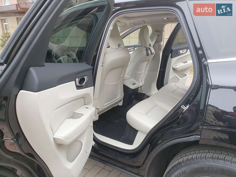 Внедорожник / Кроссовер Volvo XC60 2021 в Житомире