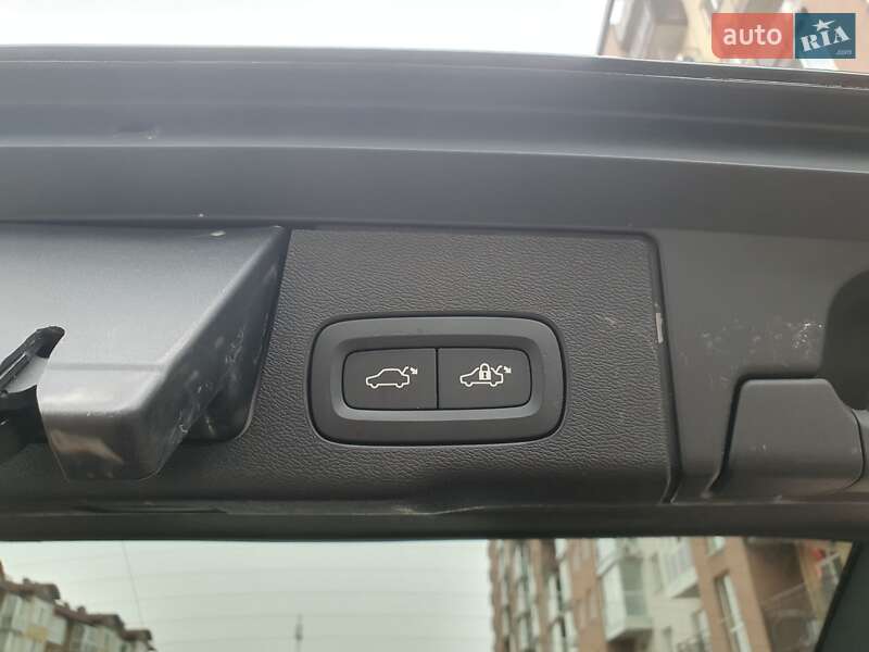 Внедорожник / Кроссовер Volvo XC60 2021 в Житомире