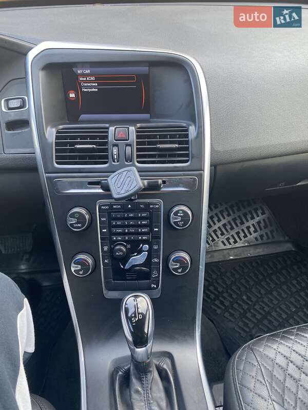 Внедорожник / Кроссовер Volvo XC60 2014 в Теребовле