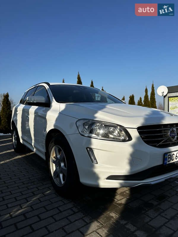 Внедорожник / Кроссовер Volvo XC60 2015 в Новояворовске