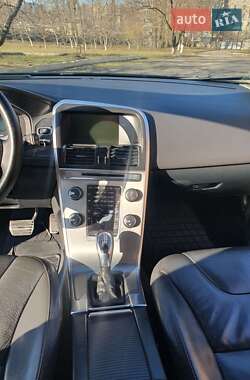 Внедорожник / Кроссовер Volvo XC60 2013 в 