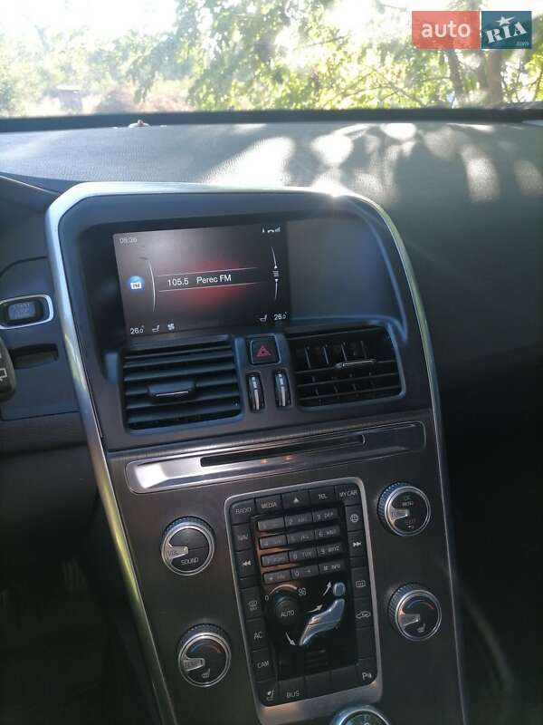 Позашляховик / Кросовер Volvo XC60 2015 в Києві