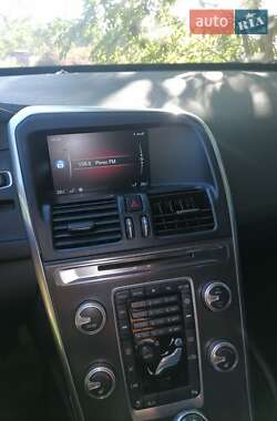 Внедорожник / Кроссовер Volvo XC60 2015 в 