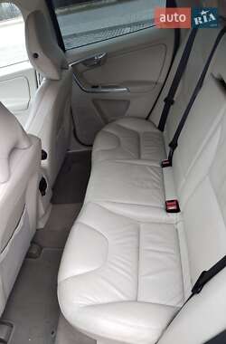 Внедорожник / Кроссовер Volvo XC60 2012 в 