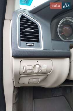 Внедорожник / Кроссовер Volvo XC60 2012 в 