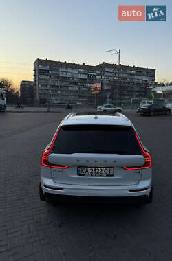 Внедорожник / Кроссовер Volvo XC60 2021 в 