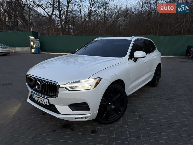 Внедорожник / Кроссовер Volvo XC60 2021 в Киеве