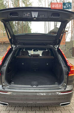 Внедорожник / Кроссовер Volvo XC60 2021 в 