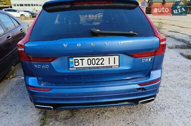 Внедорожник / Кроссовер Volvo XC60 2017 в 