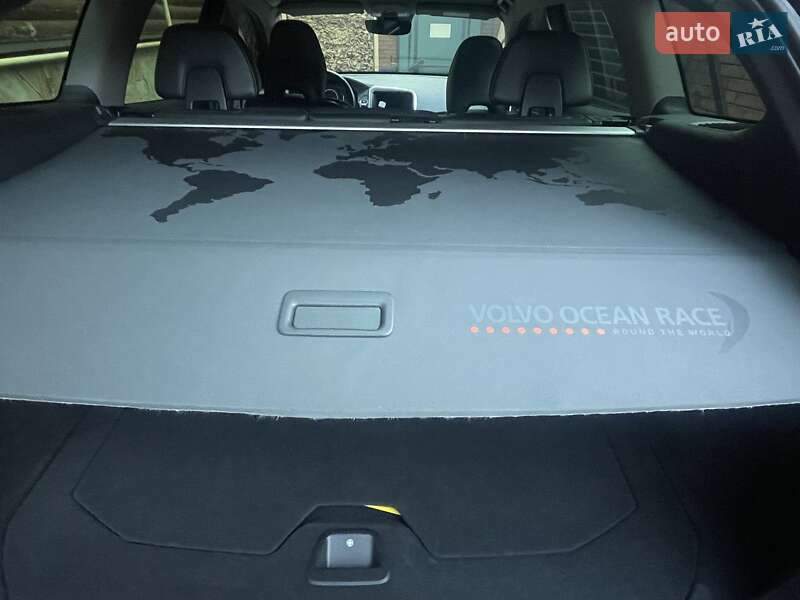 Позашляховик / Кросовер Volvo XC60 2016 в Києві