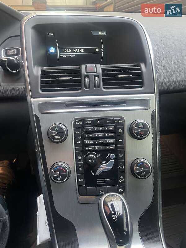 Позашляховик / Кросовер Volvo XC60 2016 в Києві