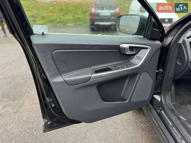 Внедорожник / Кроссовер Volvo XC60 2015 в Харькове