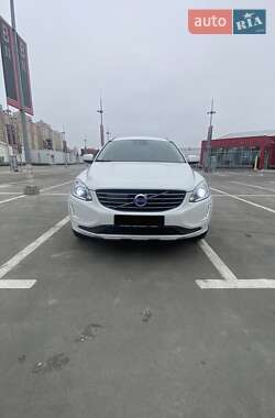 Внедорожник / Кроссовер Volvo XC60 2017 в Киеве