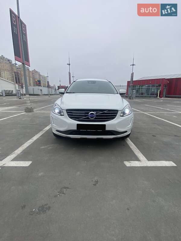 Позашляховик / Кросовер Volvo XC60 2017 в Києві
