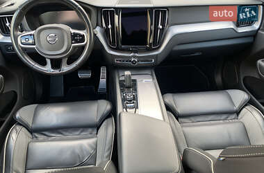Внедорожник / Кроссовер Volvo XC60 2021 в 