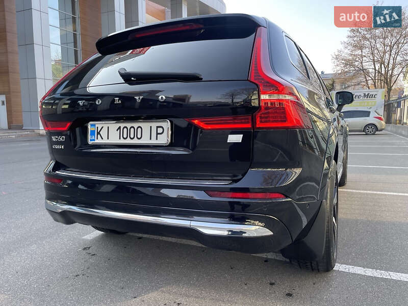 Внедорожник / Кроссовер Volvo XC60 2022 в Киеве
