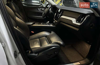 Внедорожник / Кроссовер Volvo XC60 2022 в 