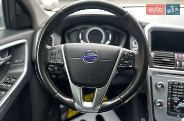 Внедорожник / Кроссовер Volvo XC60 2015 в 
