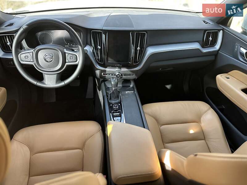 Внедорожник / Кроссовер Volvo XC60 2020 в Львове