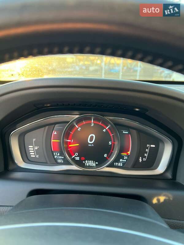 Внедорожник / Кроссовер Volvo XC60 2015 в Львове