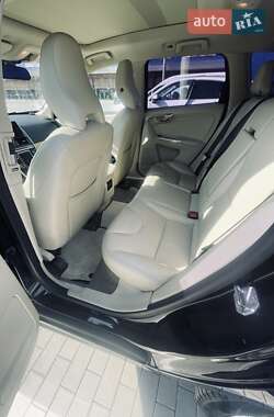 Внедорожник / Кроссовер Volvo XC60 2014 в 