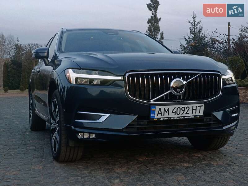 Внедорожник / Кроссовер Volvo XC60 2021 в Киеве