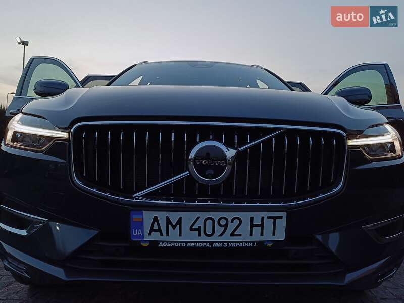 Внедорожник / Кроссовер Volvo XC60 2021 в Киеве