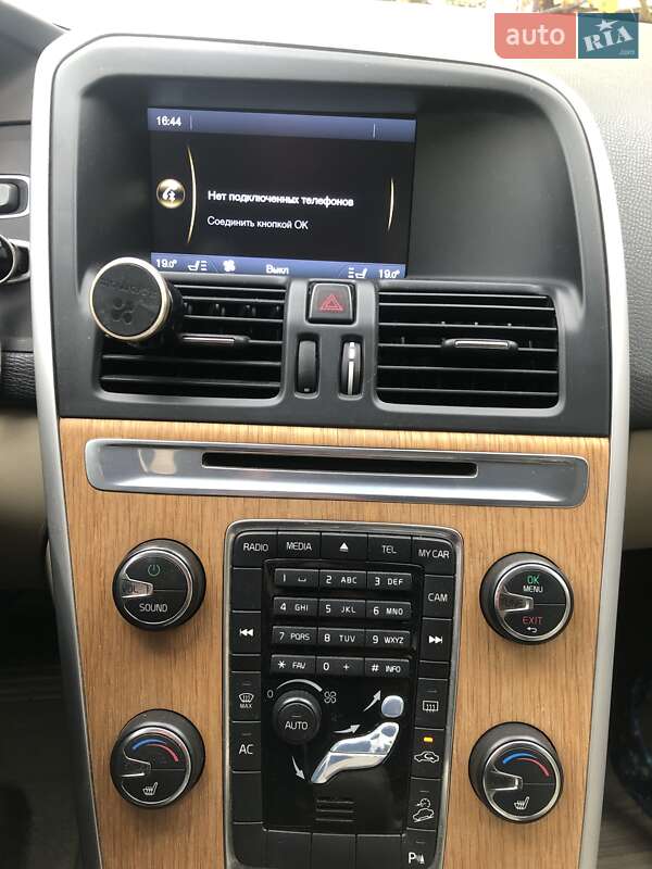 Внедорожник / Кроссовер Volvo XC60 2011 в Трускавце