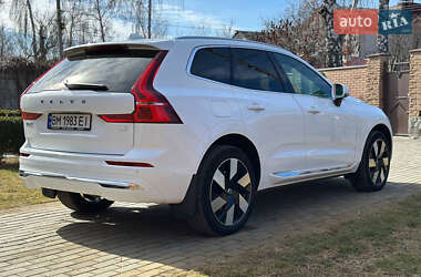 Внедорожник / Кроссовер Volvo XC60 2023 в 