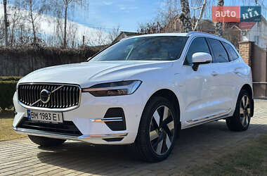 Внедорожник / Кроссовер Volvo XC60 2023 в 