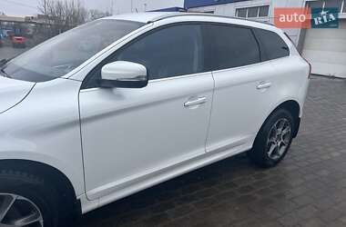 Внедорожник / Кроссовер Volvo XC60 2015 в 