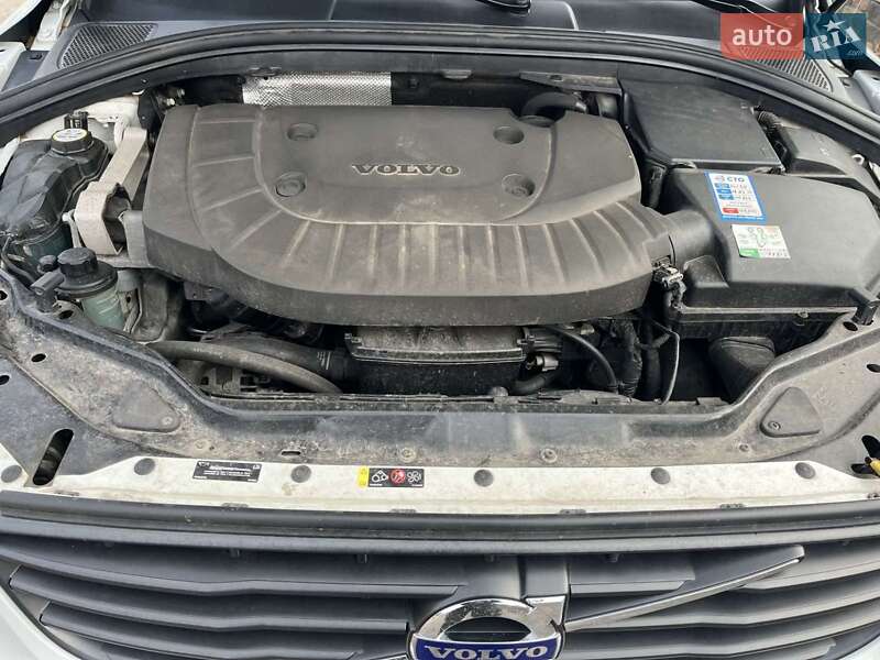 Позашляховик / Кросовер Volvo XC60 2015 в Києві