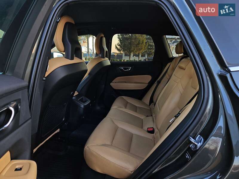 Внедорожник / Кроссовер Volvo XC60 2018 в Бучаче