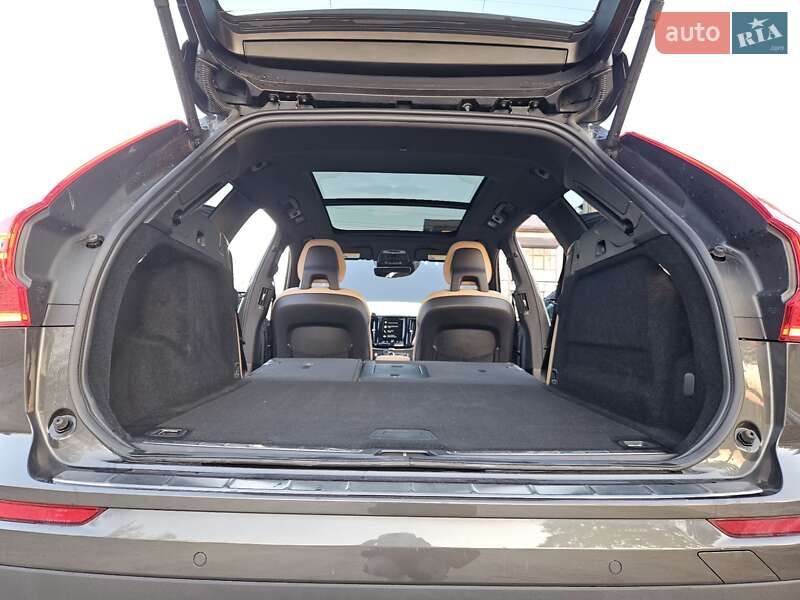 Внедорожник / Кроссовер Volvo XC60 2018 в Бучаче