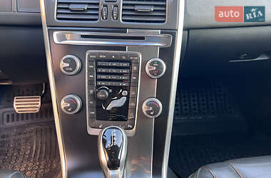 Внедорожник / Кроссовер Volvo XC60 2014 в 