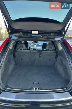 Внедорожник / Кроссовер Volvo XC60 2014 в 