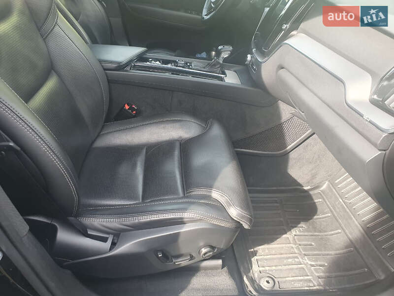 Внедорожник / Кроссовер Volvo XC60 2019 в Городке фото 10 Внедорожник / Кроссовер Volvo XC60 2019 в Городке