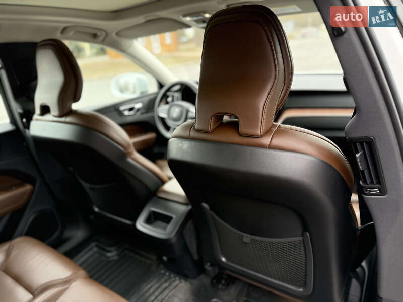 Внедорожник / Кроссовер Volvo XC60 2018 в Киеве фото 45 Внедорожник / Кроссовер Volvo XC60 2018 в Киеве